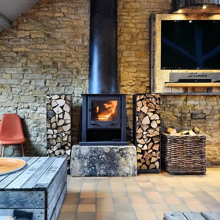 Group With Pool & Sauna, Cleaning Included Vakantiehuis